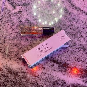 The Harmonist Royal Earth Parfum - mini 1.5ml / 0.05 fl oz spray vial NIB!
